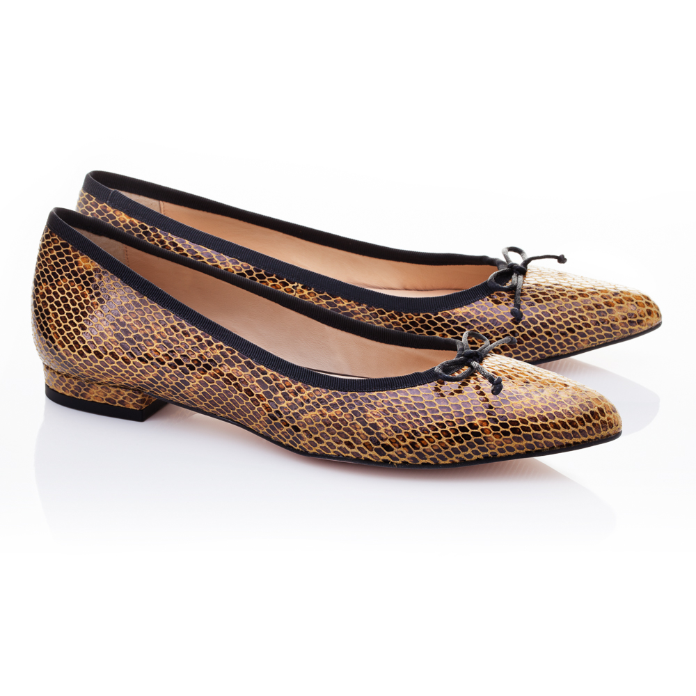 Snakeskin pointed sales toe flats